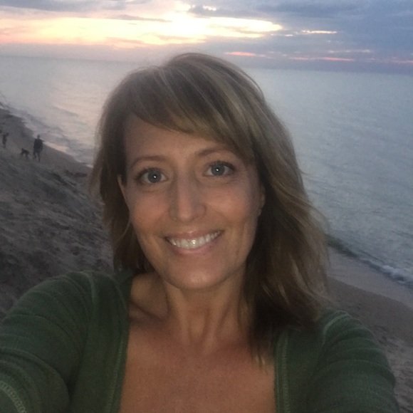 Meet your Posher, Carin - Picture 5 of 7